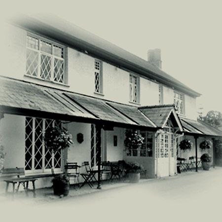 The Clytha Arms Hotel Abergavenny Exterior foto